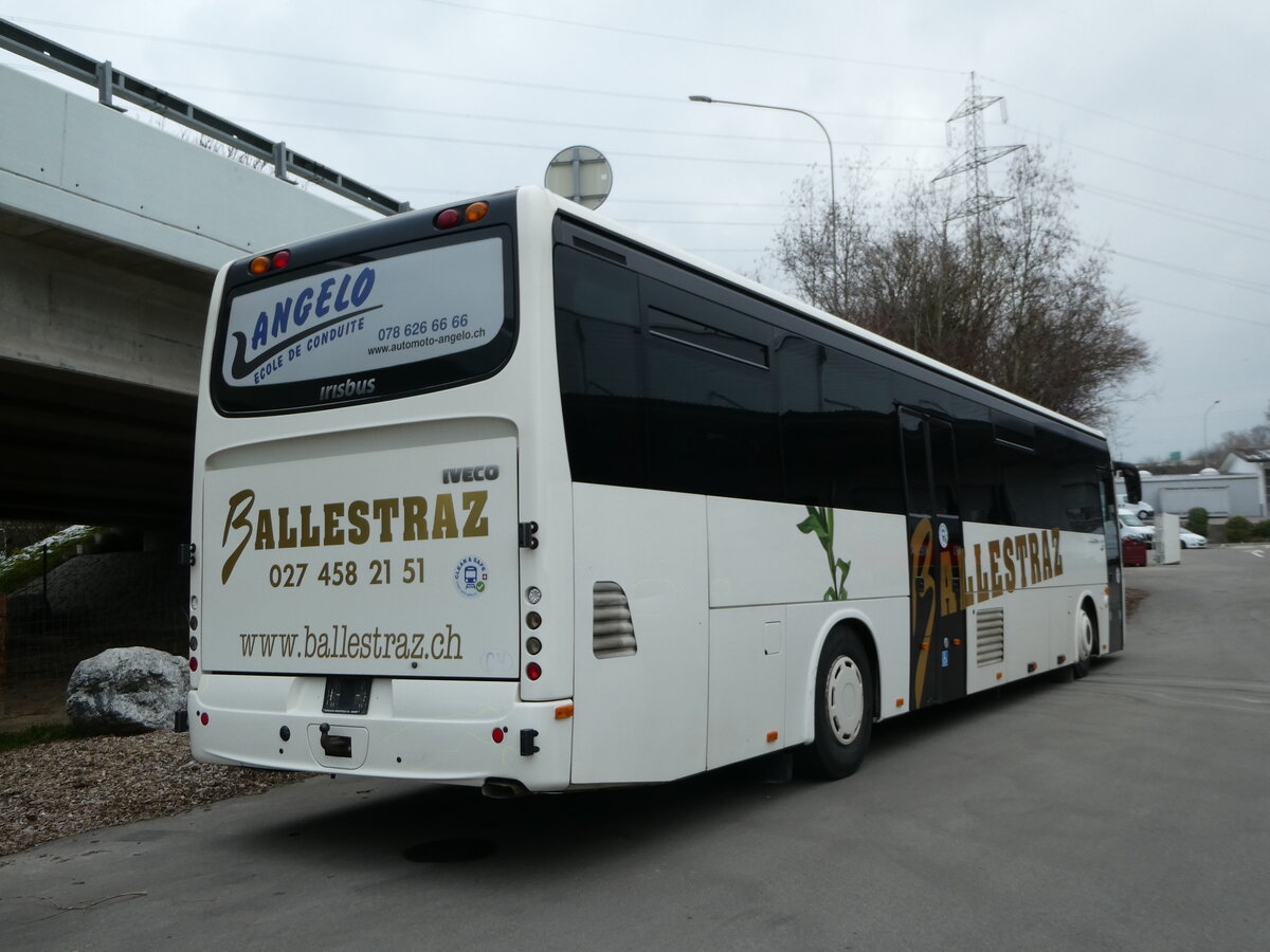 (245'464) - Ballestraz, Gr�ne - (VS 13'122) - Irisbus am 28. Januar 2023 in Kerzers, Interbus