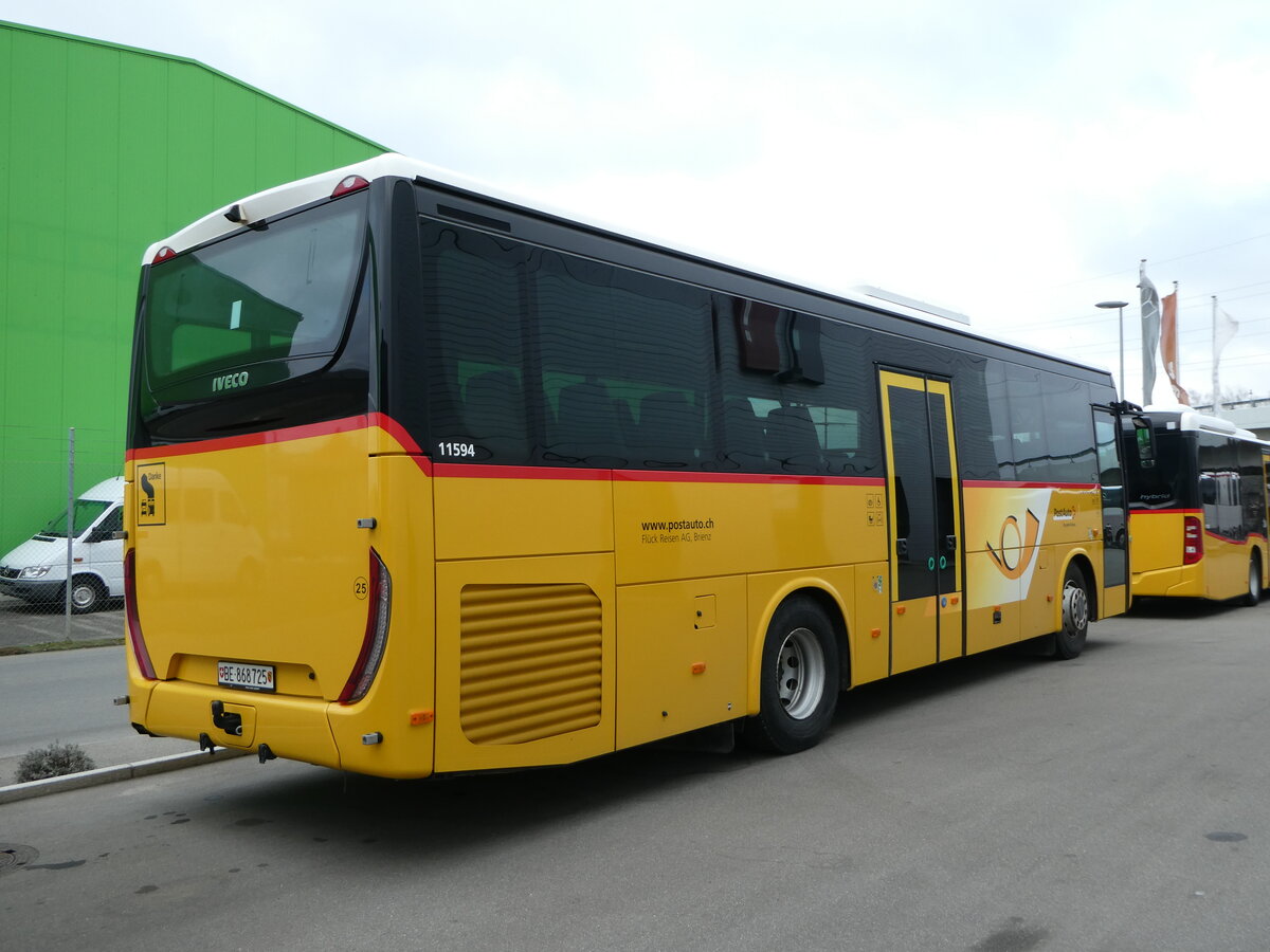 (245'475) - Fl�ck, Brienz - Nr. 25/BE 868'725/PID 11'594 - Iveco am 28. Januar 2023 in Kerzers, Interbus