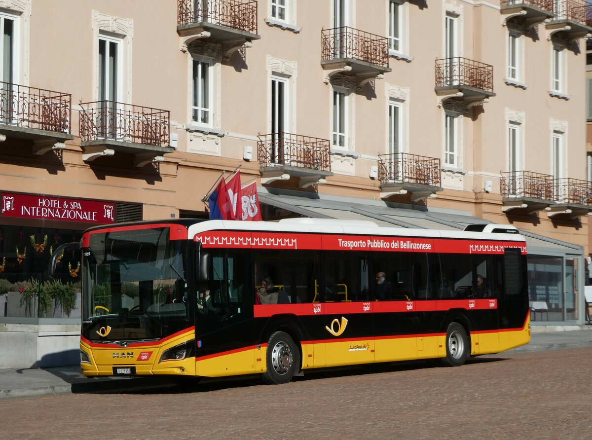 (245'910) - AutoPostale Ticino - TI 278'958/PID 11'797 - MAN am 7. Februar 2023 beim Bahnhof Bellinzona