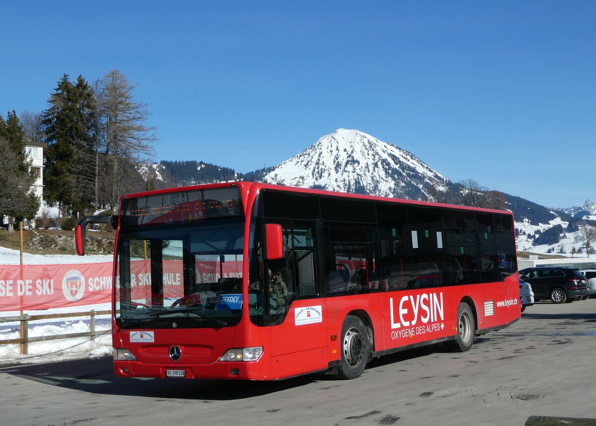 (246'033) - Leysin-Excursions, Leysin - VD 398'538 - Mercedes (ex Imfeld, D-Landstuhl) am 11. Februar 2023 in Leysin, Centre sportif