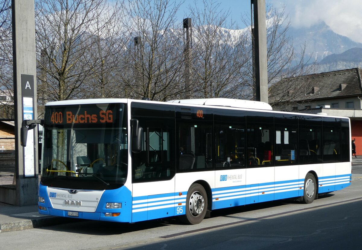 (246'872) - RTB Altst�tten - Nr. 95/SG 482'228 - MAN (ex PostBus/A BD 15'346) am 4. M�rz 2023 beim Bahnhof Sargans