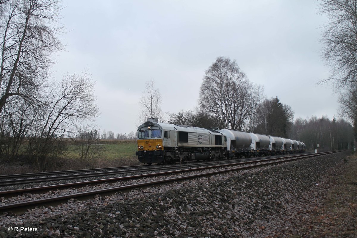 247 042-5 zieht den MEG Zementzug Rüdersdorf - Regensburg bei Schönfeld. 28.03.16