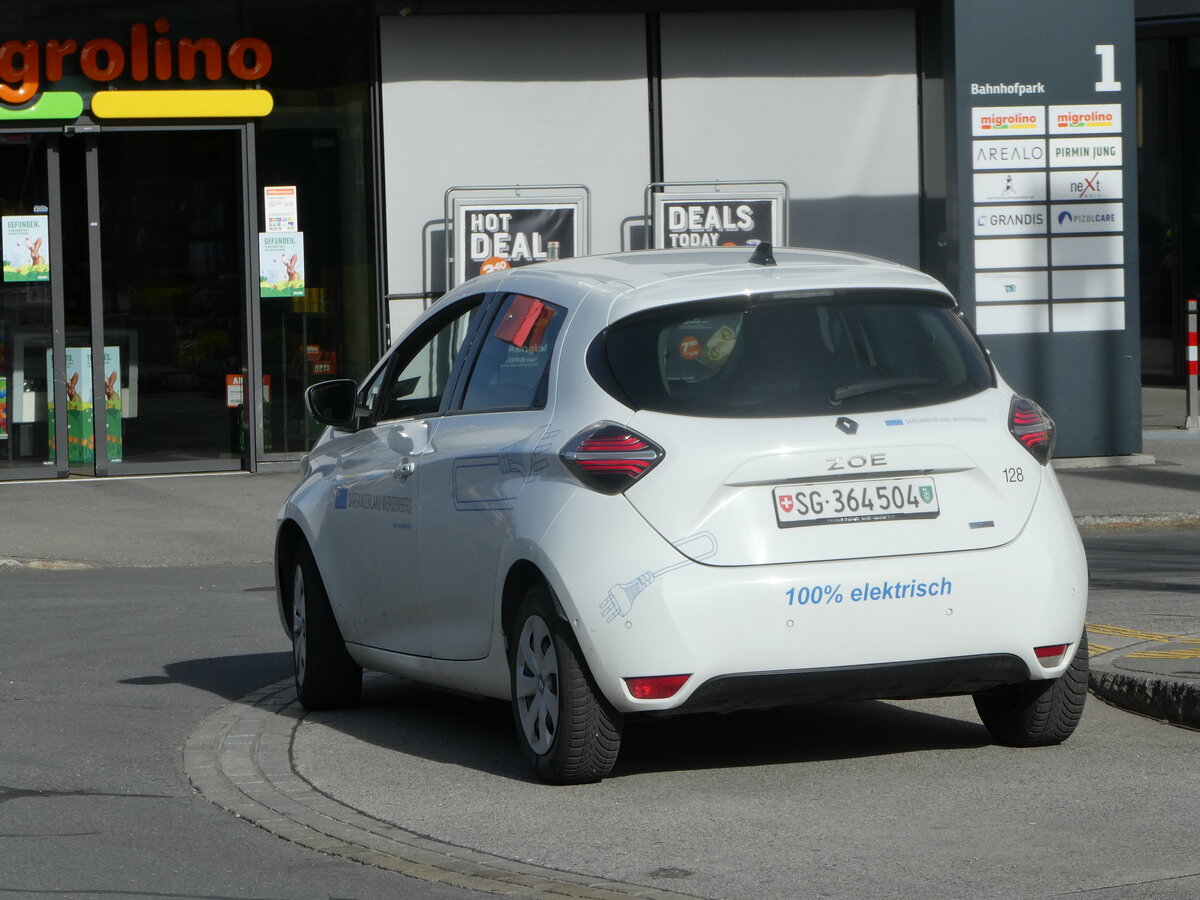 (247'292) - BSW Sargans - Nr. 128/SG 364'504 - Renault am 17. M�rz 2023 beim Bahnhof Sargans