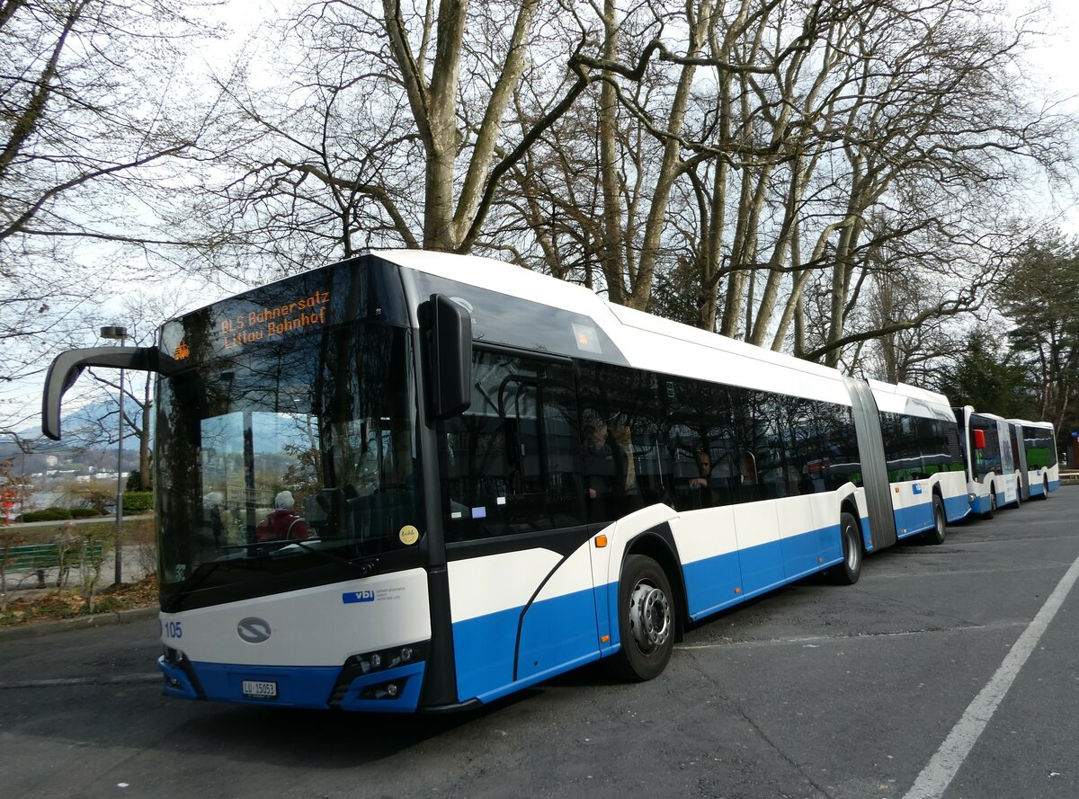 (247'450) - VBL Luzern - Nr. 105/LU 15'053 - Solaris am 18. Mrz 2023 in Luzern, Inseli-P