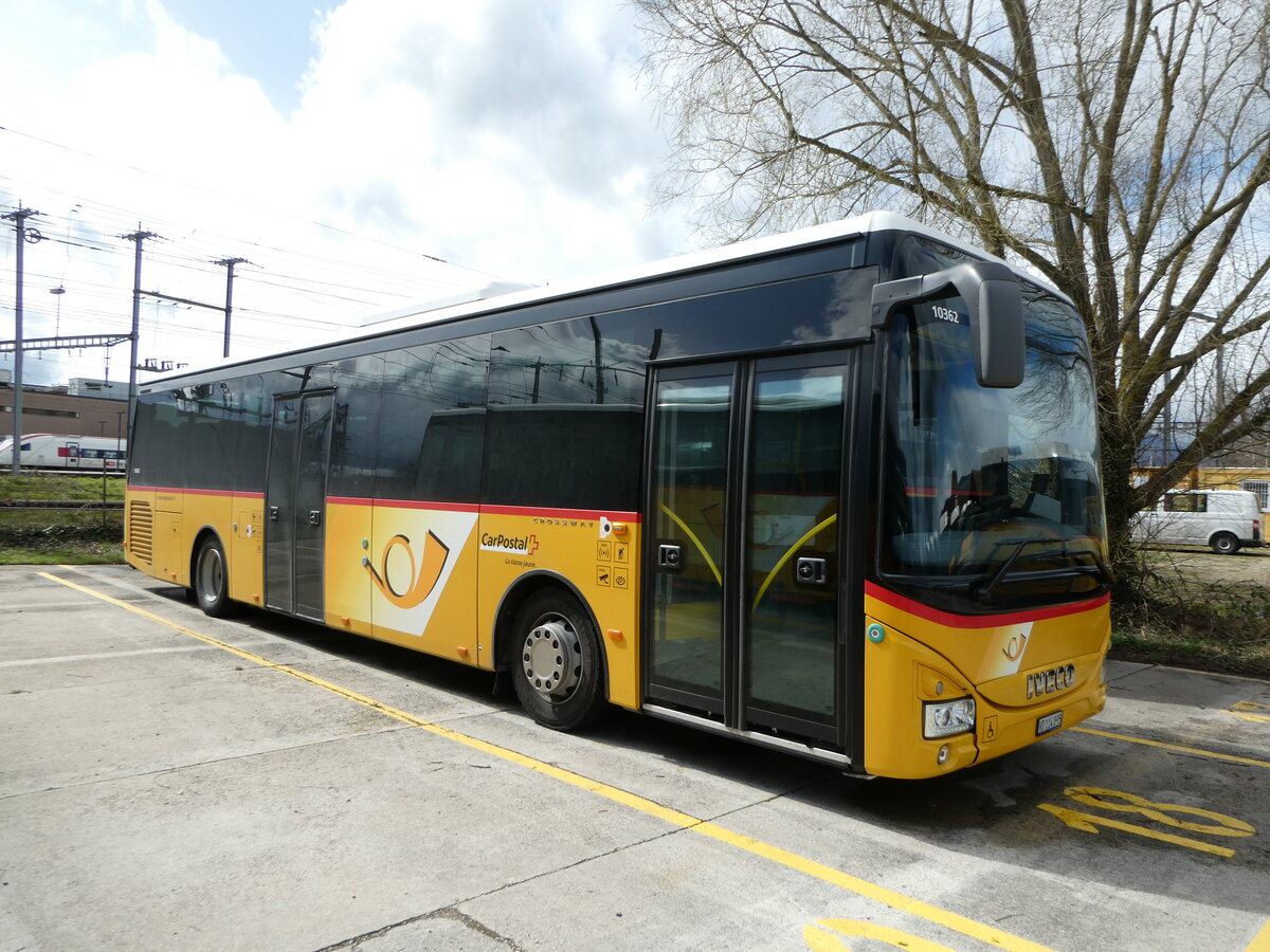 (247'656) - CarPostal Ouest - VD 114'895/PID 10'362 - Iveco am 25. M�rz 2023 in Yverdon, Garage
