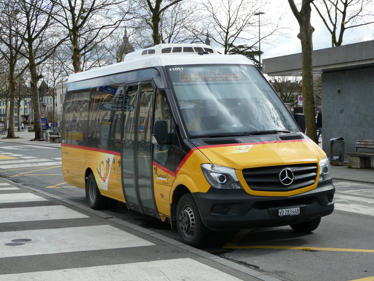 (247'691) - CarPostal Ouest - VD 283'448/PID 11'051 - Mercedes (ex JU 46'244) am 25. M�rz 2023 beim Bahnhof Yverdon