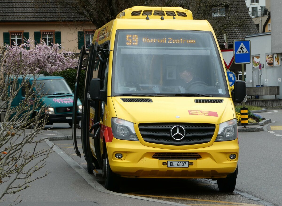 (247'883) - BLT Oberwil - Nr. 23/BL 6807 - Mercedes am 30. M�rz 2023 in Bottmingen, Schloss