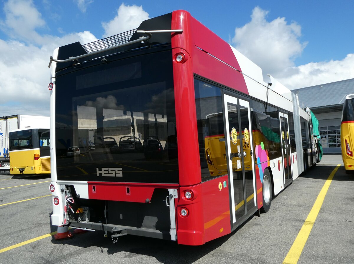 (248'185) - TPF Fribourg - Nr. 6610 - Hess/Hess Gelenktrolleybus am 8. April 2023 in Kerzers, Interbus