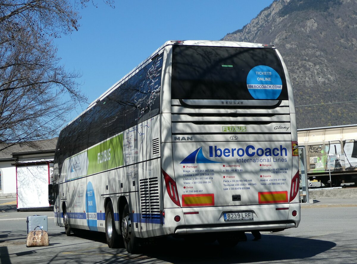 (248'317) - Aus Spanien: IberoCoach, Pazos - 8239 LRF - MAN/Beulas am 9. April 2023 beim Bahnhof Martigny