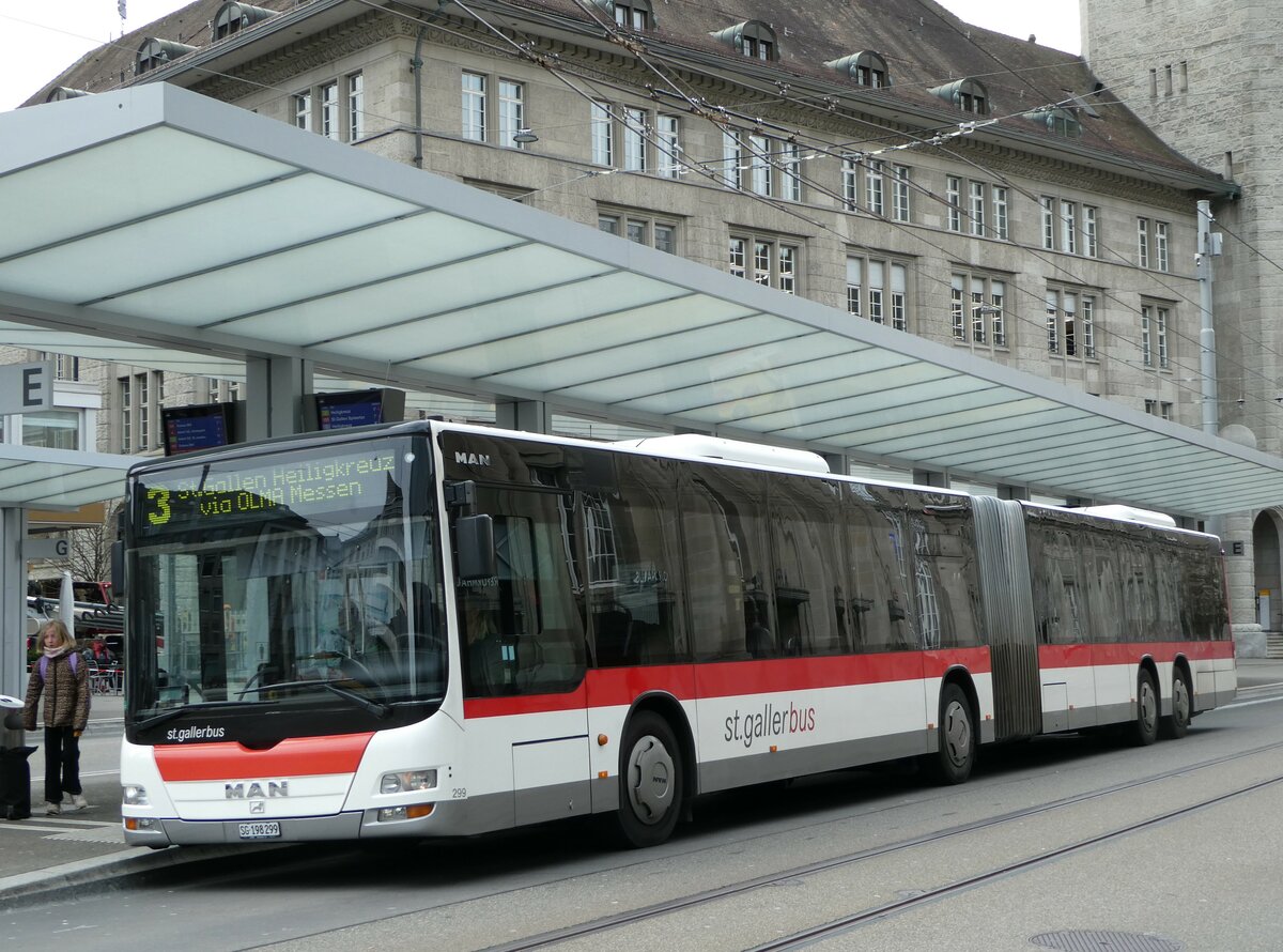 (248'419) - St. Gallerbus, St. Gallen - Nr. 299/SG 198'299 - MAN am 13. April 2023 beim Bahnhof St. Gallen