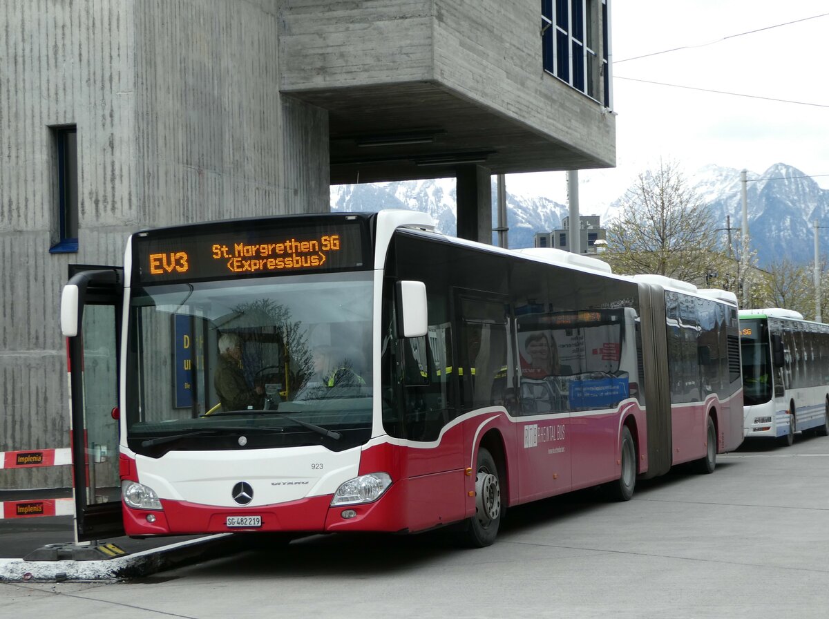 (248'497) - RTB Altsttten - Nr. 923/SG 482'219 - Mercedes (ex Wiener Linien, A-Wien Nr. 8731) am 13. April 2023 beim Bahnhof Buchs