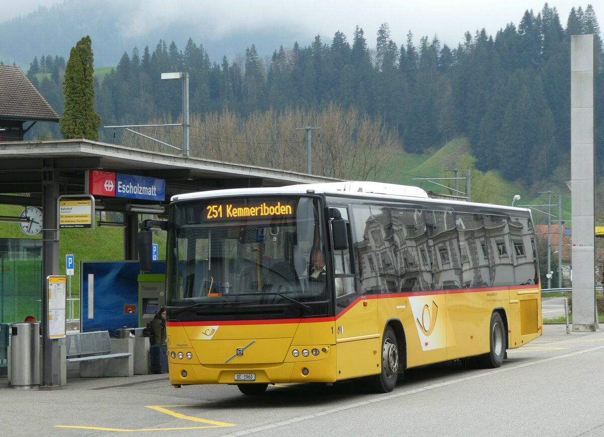 (249'328) - ASK Schangnau - Nr. 1/BE 1960/PID 4986 - Volvo am 30. April 2023 beim Bahnhof Escholzmatt