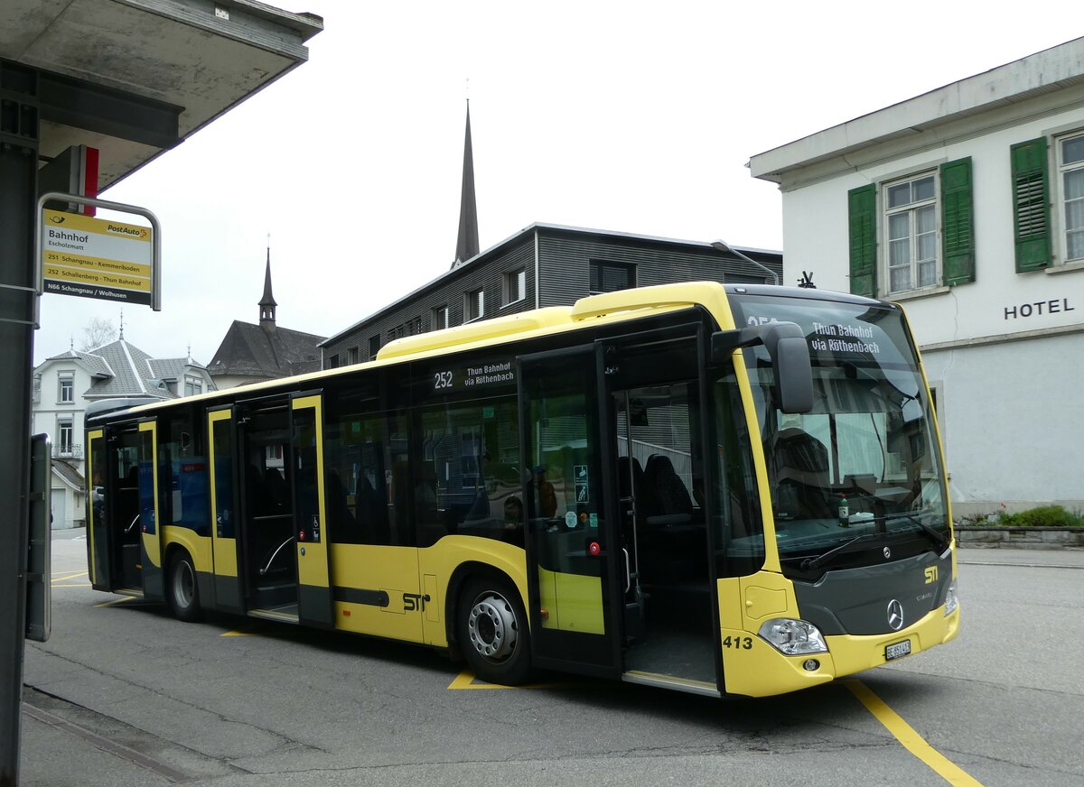 (249'336) - STI Thun - Nr. 413/BE 851'413 - Mercedes am 30. April 2023 beim Bahnhof Escholzmatt