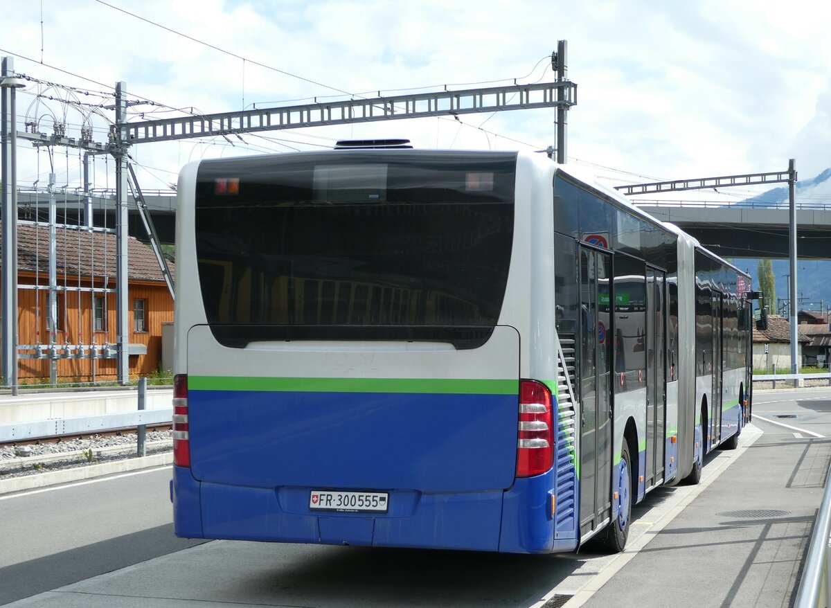 (249'381) - Intertours, Domdidier - Nr. 412/FR 300'555 - Mercedes (ex TPL Lugano Nr. 412) am 2. Mai 2023 beim Bahnhof Interlaken Ost