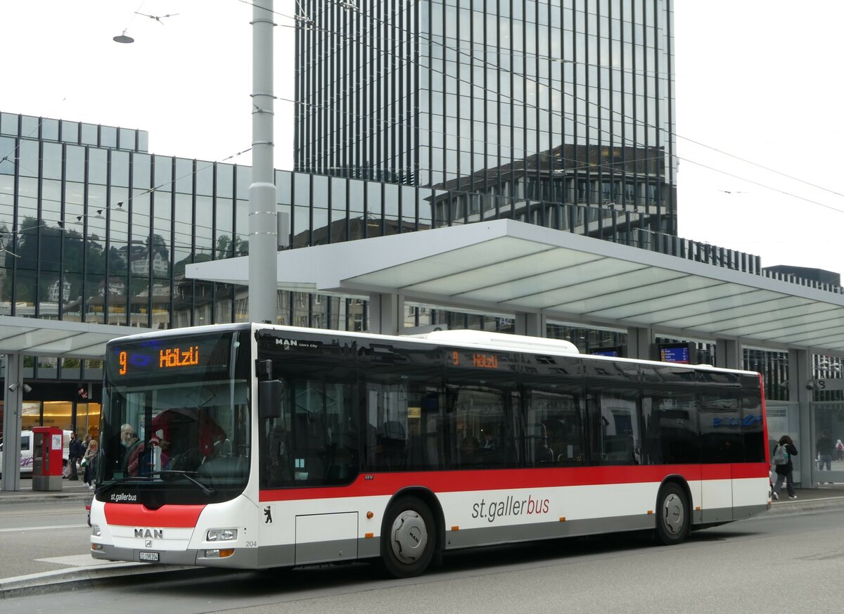 (250'061) - St. Gallerbus, St. Gallen - Nr. 204/SG 198'204 - MAN am 16. Mai 2023 beim Bahnhof St. Gallen