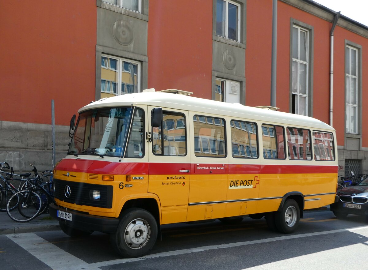 (250'906) - Hahn, Mnchen - Nr. 6/M-MB 309H - Mercedes (ex Mller, CH-Ennetmoos Nr. 6; ex Portenier, CH-Adelboden Nr. 6; ex Geiger, CH-Adelboden Nr. 6) am 3. Juni 2023 beim Hauptbahnhof Mnchen