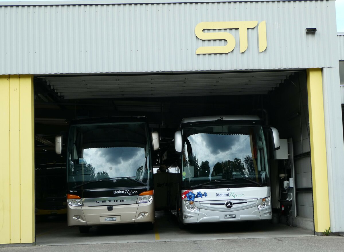 (251'242) - Oberland Reisen, Thun - Nr. 41/BE 390'041 - Setra (ex STI Thun Nr. 41) + Nr. 45/BE 70'064 - Mercedes am 9. Juni 2023 in Thun, Garage STI