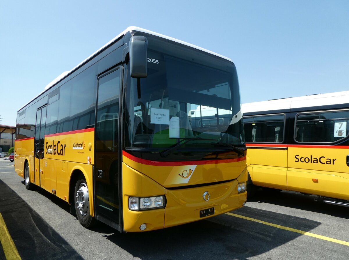 (251'593) - CarPostal Ouest - PID 12'055 - Irisbus (ex Ballestraz, Gr�ne) am 17. Juni 2023 in Kerzers, Interbus