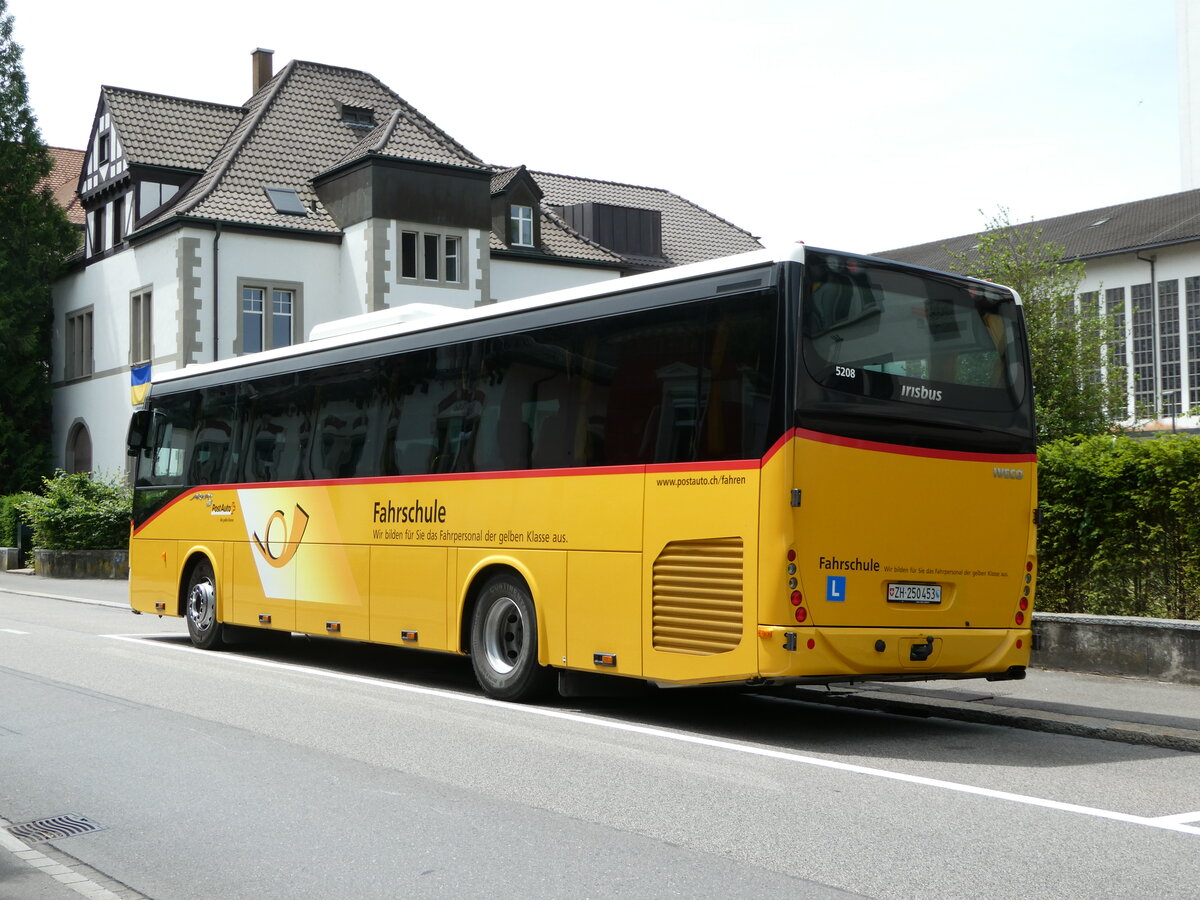 (251'799) - PostAuto Z�rich - ZH 250'453/PID 5208 - Irisbus am 20. Juni 2023 beim Bahnhof Aarau