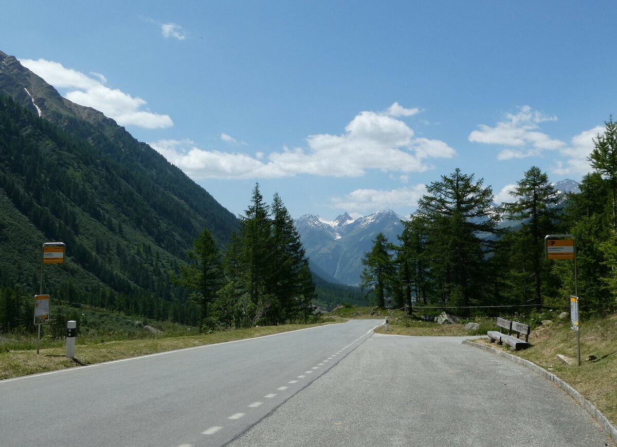 (252'102) - PostAuto-Haltestellen am 26. Juni 2023 in Blatten (L�tschen), Langgletscher