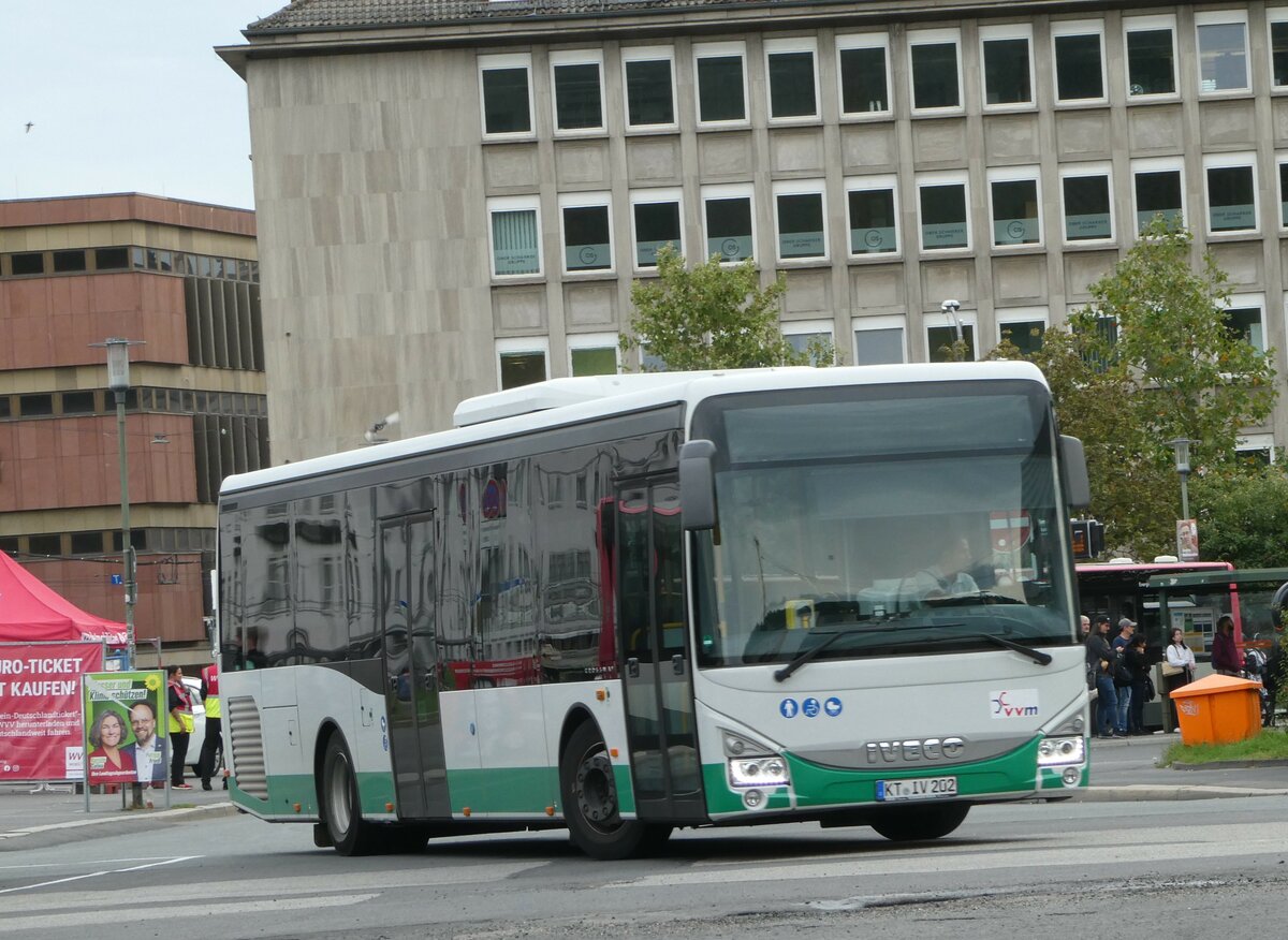 (254'345) - Burlein, Abtswind - KT-IV 202 - Iveco am 29. August 2023 beim Bahnhof W�rzburg