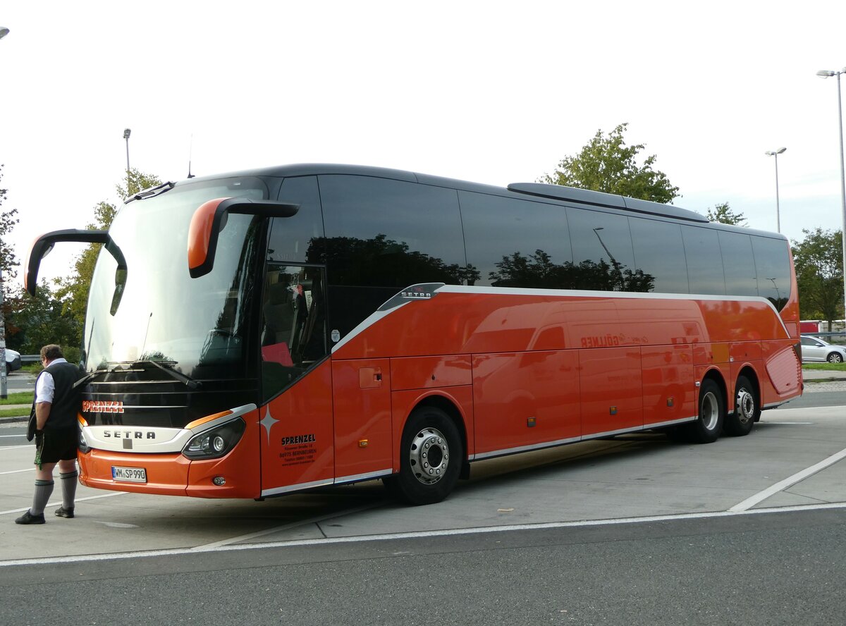 (254'748) - Sprenzel, Bernbeuren - WM-SP 990 - Setra am 3. September 2023 in Berg, Rastst�tte Frankenwald