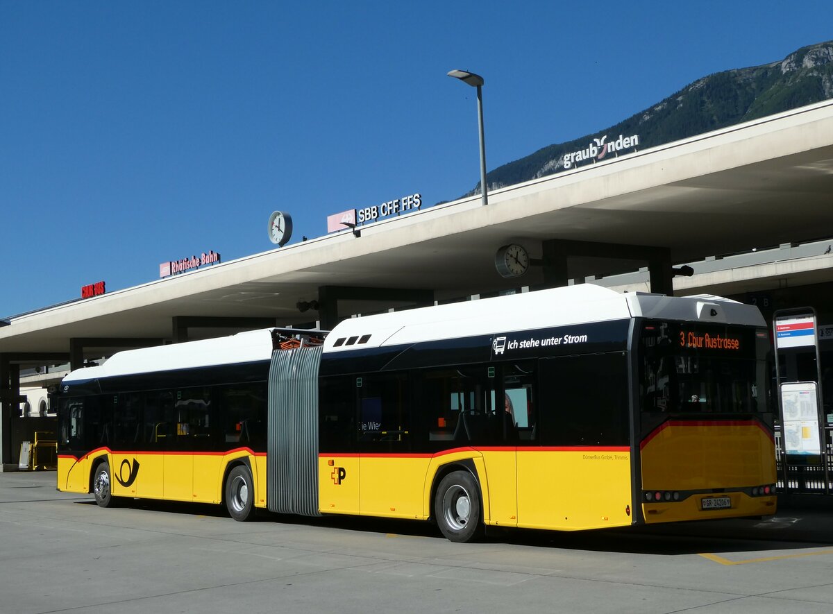 (255'589) - D�nser, Trimmis - GR 24'206/PID 11'883 - Solaris am 26. September 2023 beim Bahnhof Chur