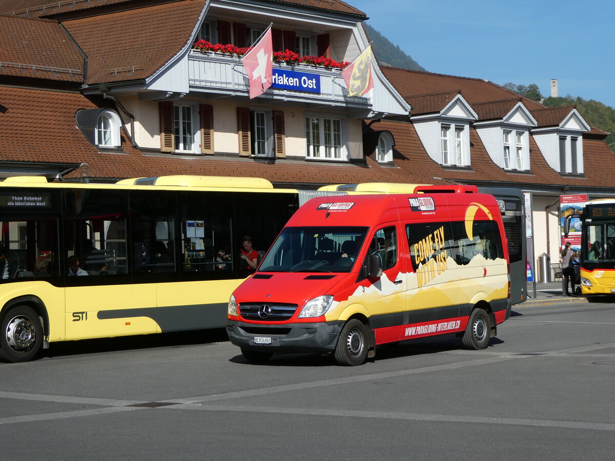 (255'849) - Paragliding, Interlaken - Nr. 3/BE 814'861 - Mercedes am 2. Oktober 2023 beim Bahnhof Interlaken Ost