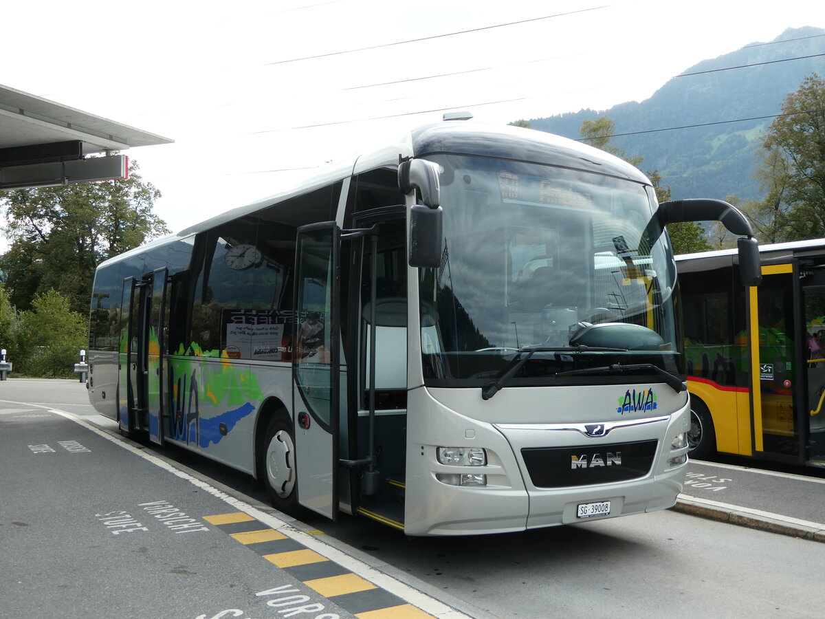 (255'973) - AWA Amden - Nr. 8/SG 39'008 - MAN am 7. Oktober 2023 beim Bahnhof Ziegelbr�cke