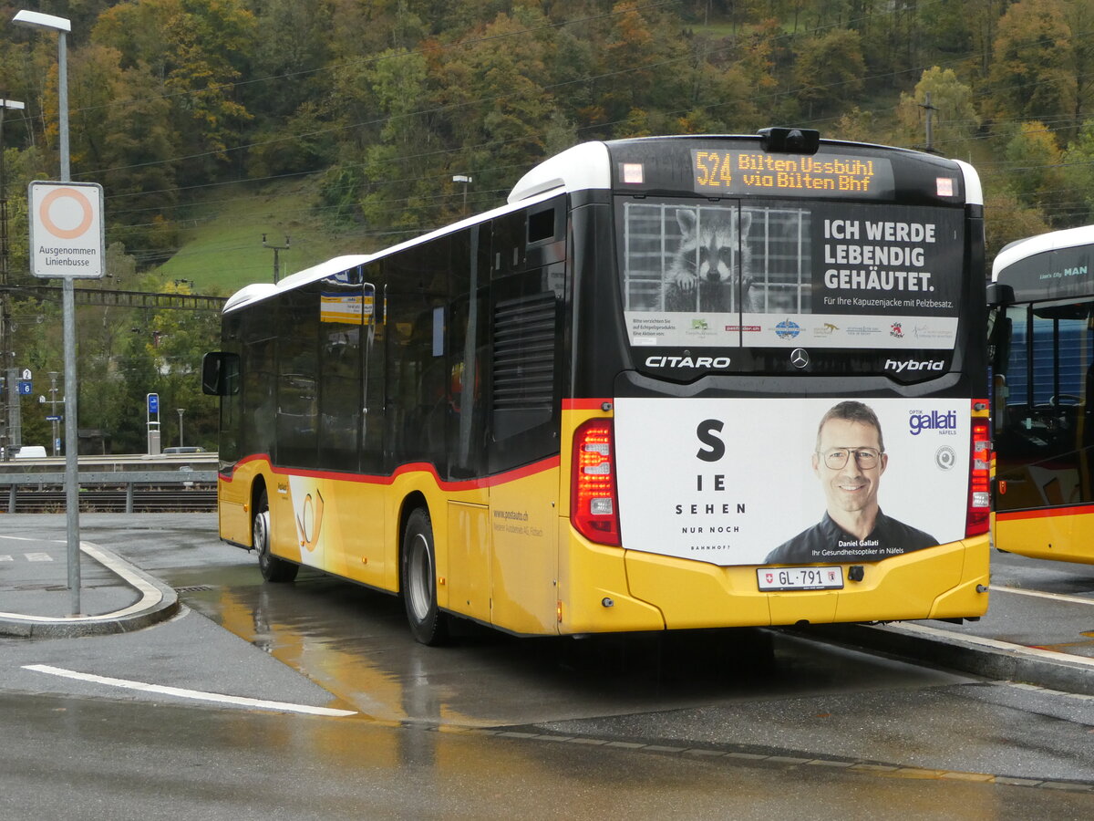 (256'619) - Niederer, Filzbach - Nr. 4/GL 791/PID 11'357 - Mercedes am 31. Oktober 2023 beim Bahnhof Ziegelbrcke