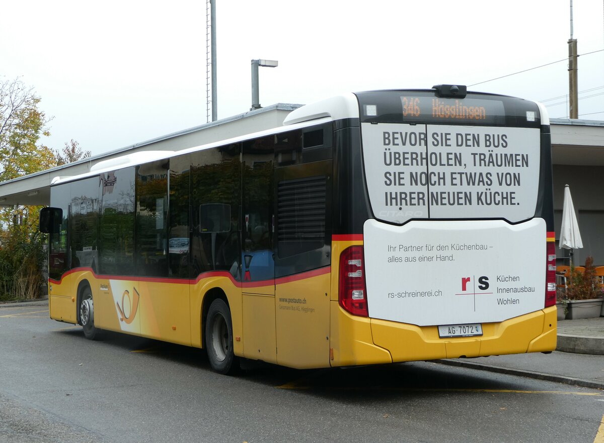 (256'674) - Geissmann, Hgglingen - AG 7072/PID 11'064 - Mercedes am 4. November 2023 beim Bahnhof Dottikon-Dintikon