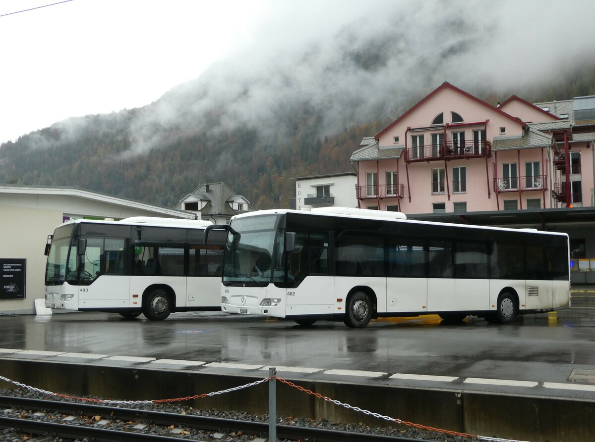 (256'837) - Intertours, Domdidier - Nr. 482/FR 300'482 - Mercedes (ex PostAuto Bern Nr. 9/PID 4560; ex Klopfstein, Laupen Nr. 9) am 10. November 2023 beim Bahnhof Meiringen