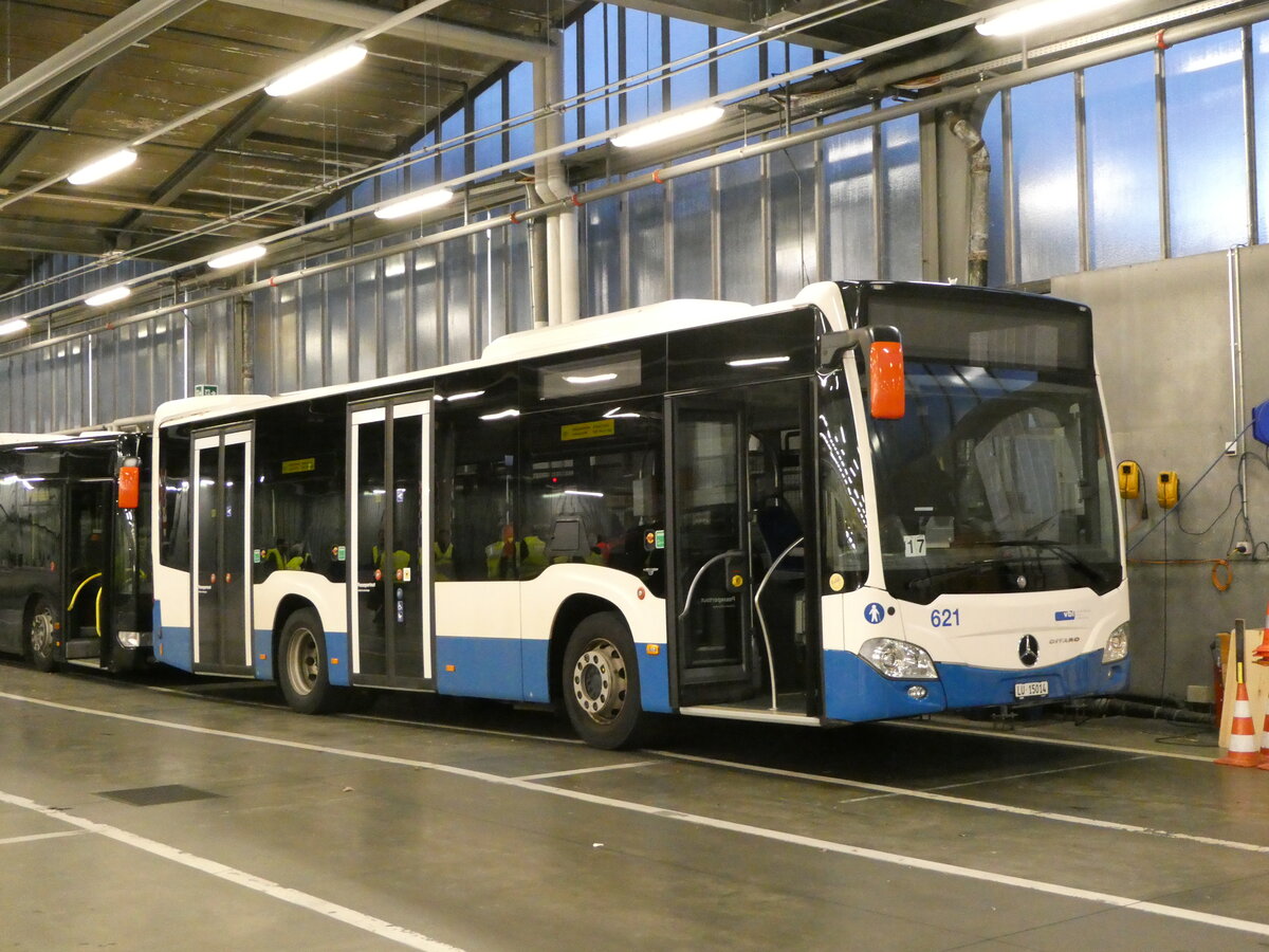 (256'916) - VBL Luzern - Nr. 621/LU 15'014 - Mercedes am 10. November 2023 in Luzern, Depot