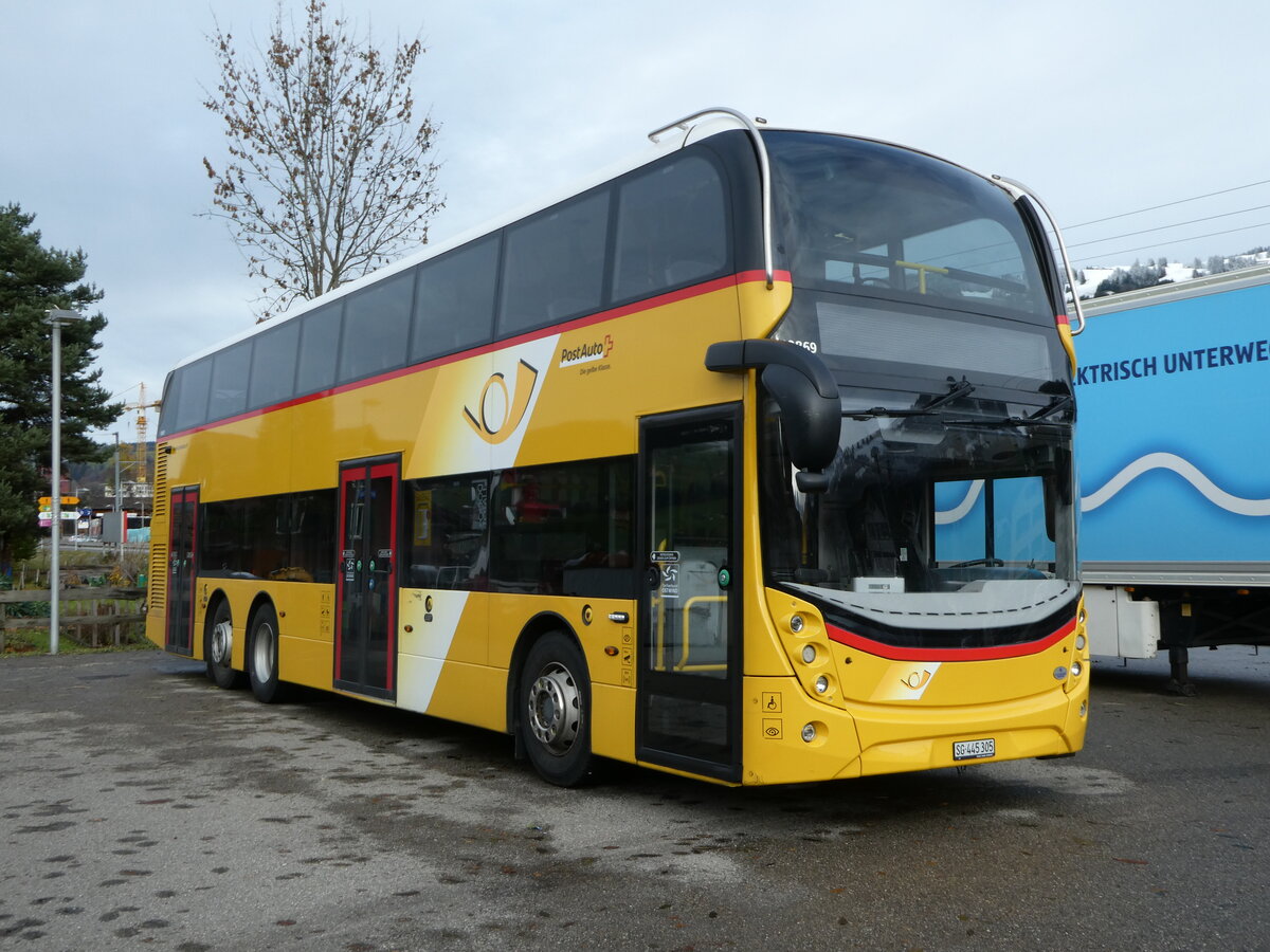 (257'066) - PostAuto Ostschweiz - SG 445'305/PID 10'869 - Alexander Dennis (ex AR 45'267) am 18. November 2023 in Nesslau, Garage