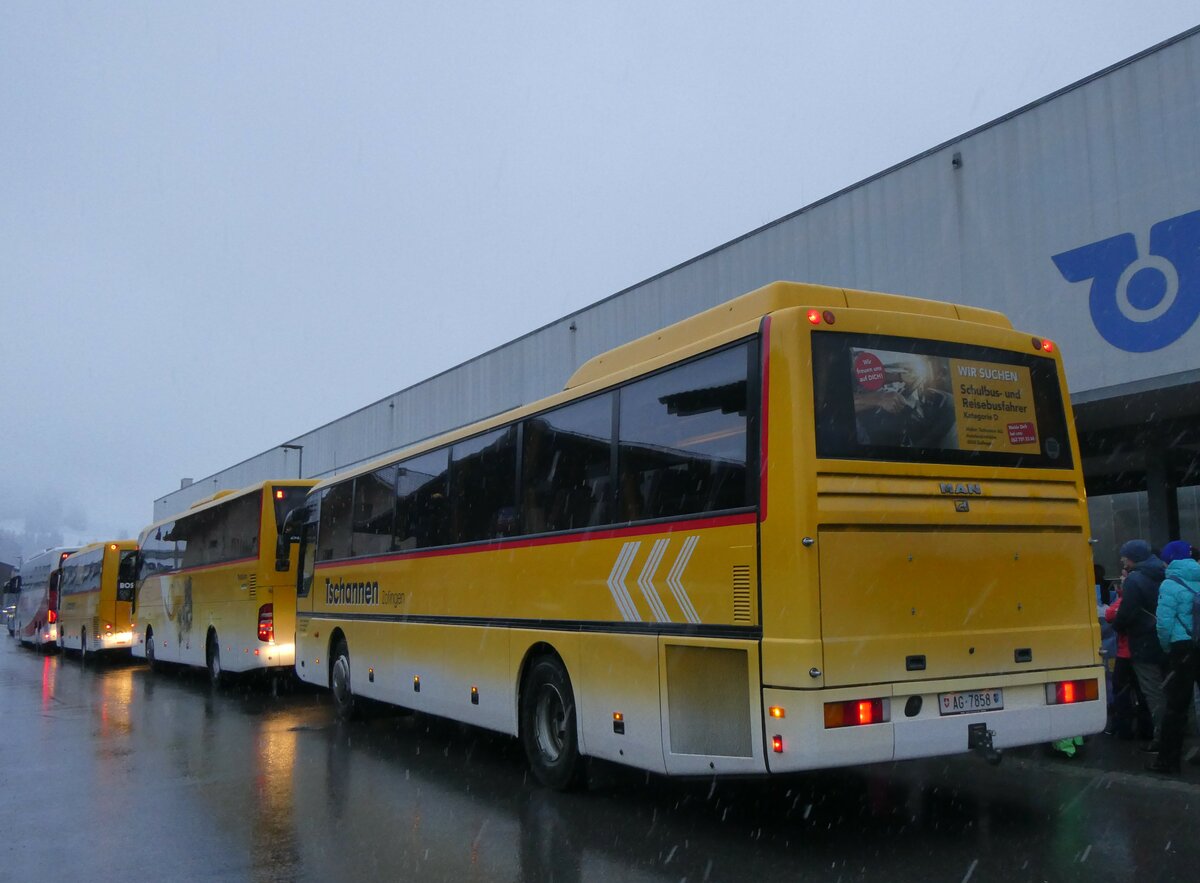 (258'172) - Tschannen, Zofingen - Nr. 6/AG 7858 - MAN (ex STI Thun Nr. 39) am 6. Januar 2024 beim Bahnhof Frutigen