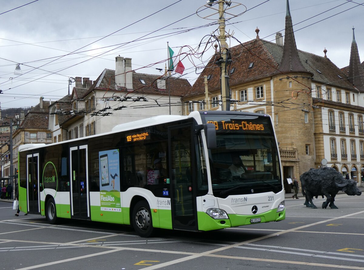 (258'938) - transN, La Chaux-de-Fonds - Nr. 231/NE 195'231 - Mercedes am 26. Januar 2024 in Neuchtel, Place Pury