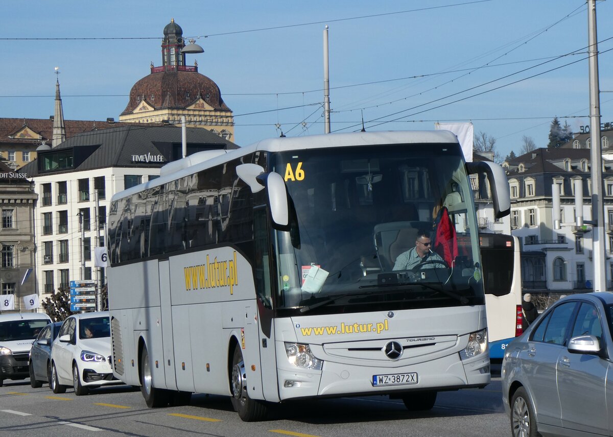 (259'189) - Aus Polen: Lutur, Lublin - Nr. A6/WZ 3872X - Mercedes am 6. Februar 2024 in Luzern, Bahnhofbr�cke