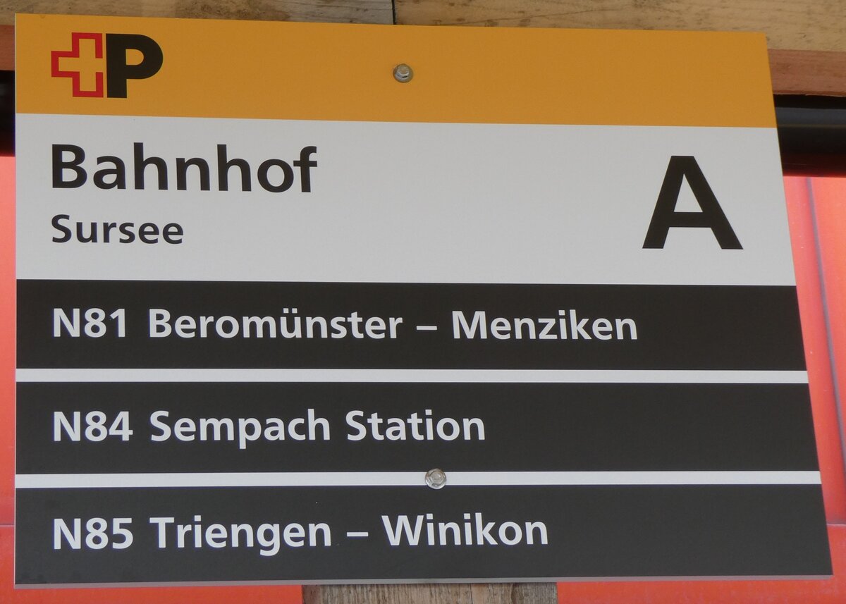 (260'231) - +P-Haltestellenschild - Sursee, Bahnhof - am 9. M�rz 2024