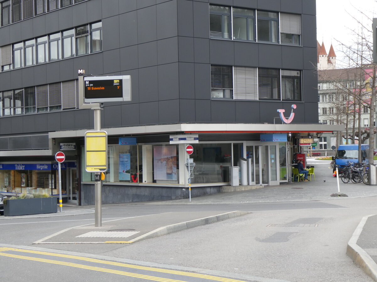 (260'248) - STI-Haltestelle am 10. M�rz 2024 beim Bahnhof Thun