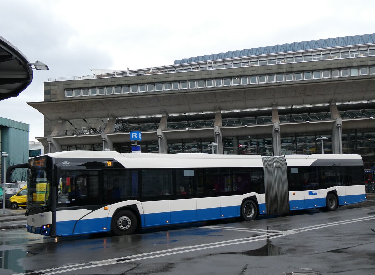 (260'274) - VBL Luzern - Nr. 101/LU 15'730 - Solaris am 12. M�rz 2024 beim Bahnhof Luzern
