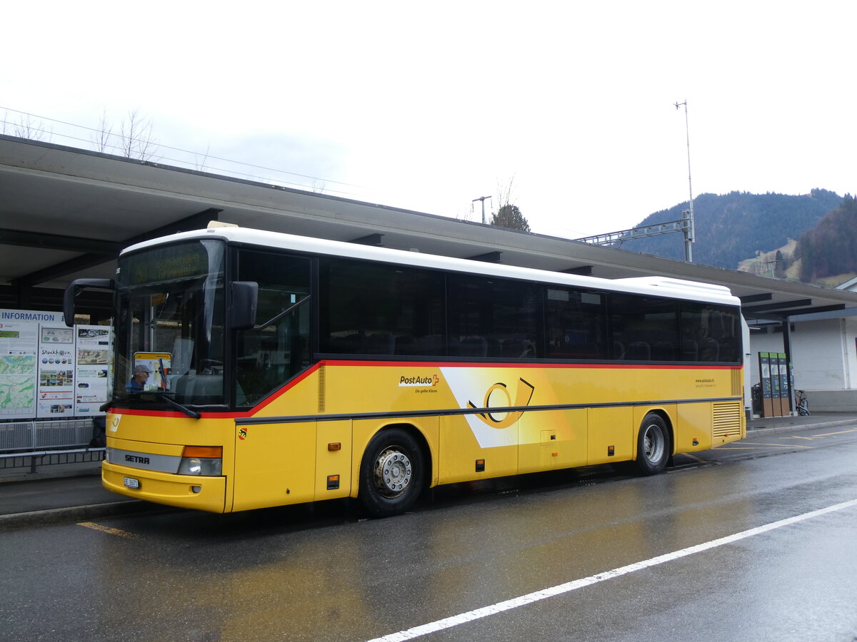 (260'582) - Spring, Schwenden - BE 26'671/PID 2592 - Setra am 21. M�rz 2024 beim Bahnhof Oey-Diemtigen