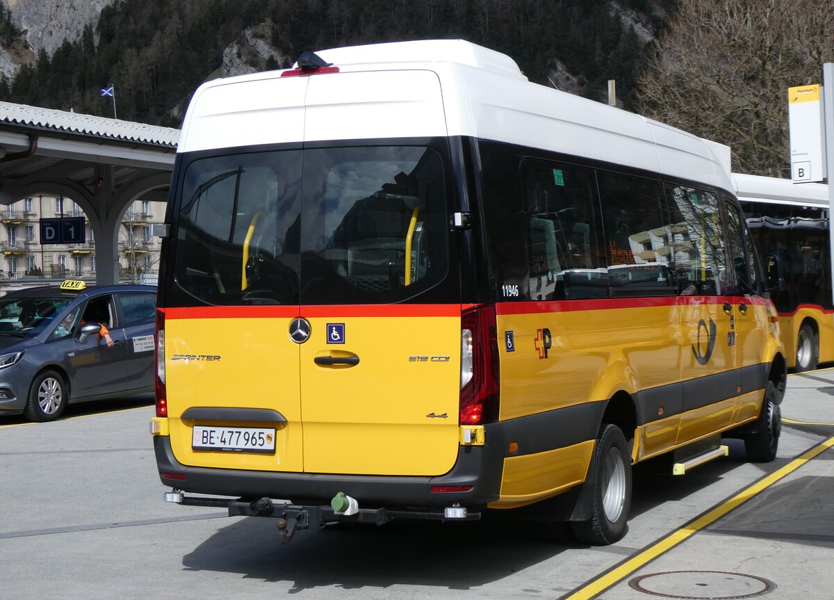 (260'697) - PostAuto Bern - BE 477'965/PID 11'946 - Mercedes am 26. M�rz 2024 beim Bahnhof Interlaken West