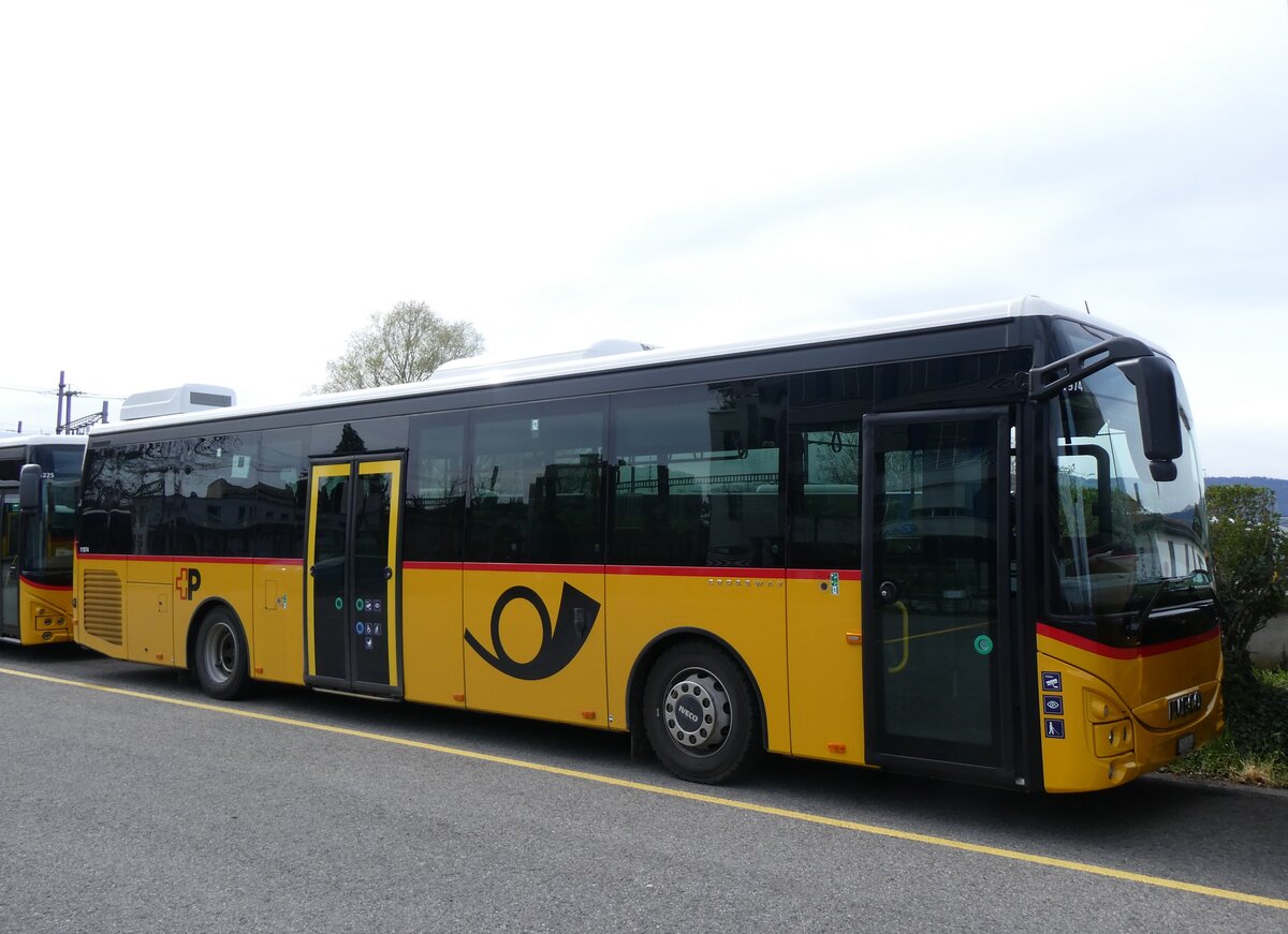 (260'836) - CarPostal Ouest - VD 549'342/PID 11'974 - Iveco am 29. M�rz 2024 in Yverdon, Garage