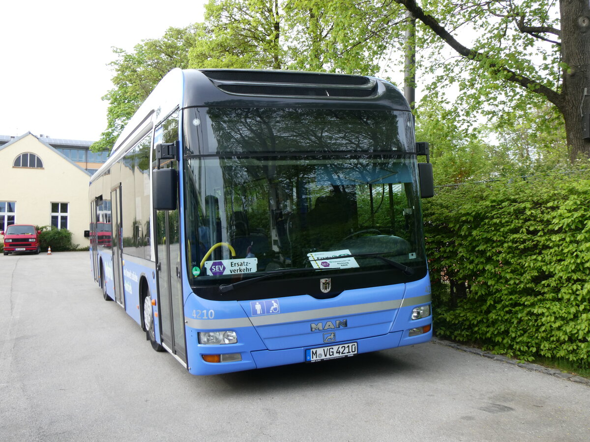 (261'249) - MVG M�nchen (OCM) - Nr. 4210/M-VG 4210 - MAN am 13. April 2024 in M�nchen, MVG-Museum 
