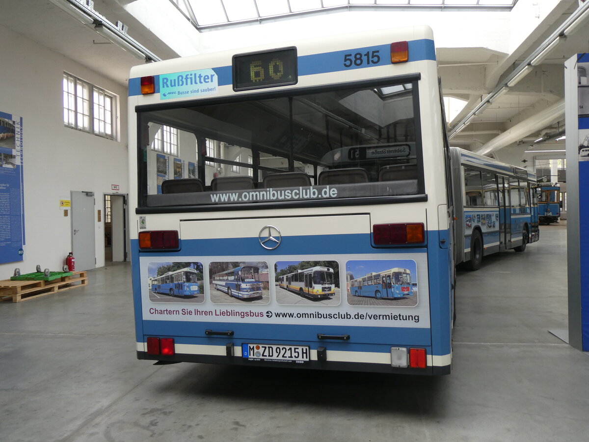 (261'266) - MVG M�nchen (OCM) - Nr. 5815/M-ZD 9215H - Mercedes am 13. April 2024 in M�nchen, MVG-Museum