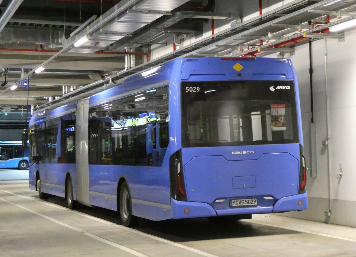 (261'486) - MVG M�nchen - Nr. 5029/M-VG 5029 - eEbusco am 15. April 2024 in Moosach, Betriebshof