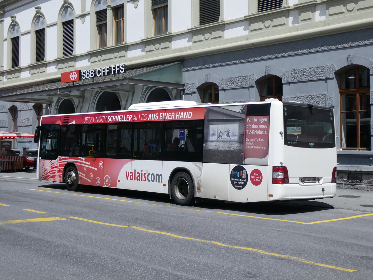 (263'981) - PostAuto Wallis - VS 449'118/PID 10'446 - MAN am 24. Juni 2024 beim Bahnhof Brig