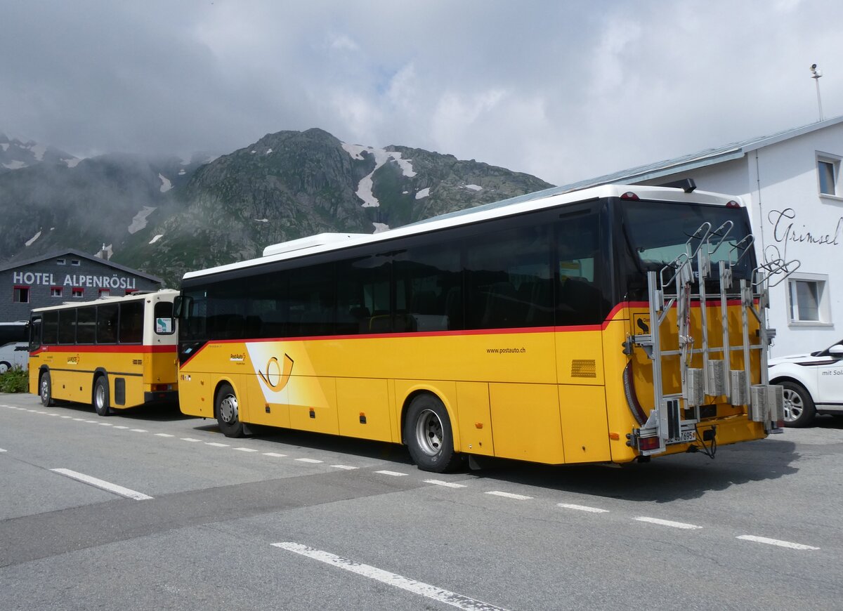 (265'153) - PostAuto Bern - BE 487'695/PID 10'952 - Iveco am 28. Juli 2024 in Grimsel, Passhhe