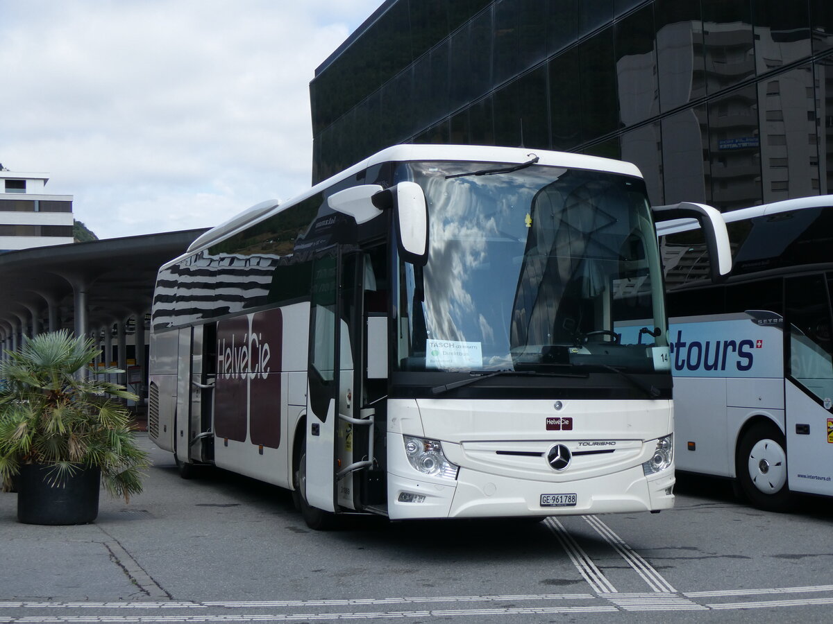 (265'393) - Helv�Cie, Satigny - Nr. 31'069/GE 961'788 - Mercedes am 3. August 2024 beim Bahnhof Visp