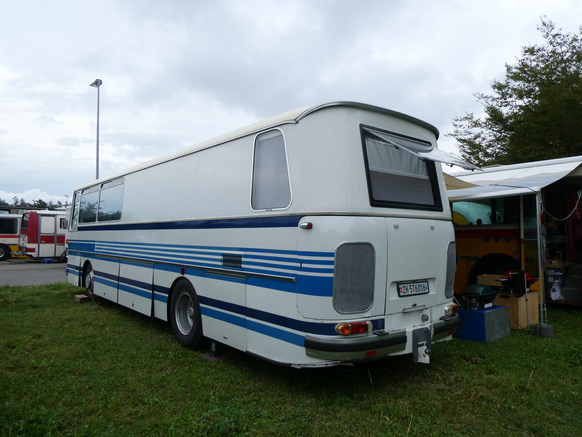 (265'808) - Meier, Dietikon - ZH 576'016 - Setra (ex Geiger, Adelboden Nr. 1; ex Schelbert, Unteriberg) am 17. August 2024 in Neuhausen, Langriet